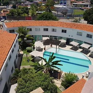 https://residencial-mandacaru.portodegalinhashotels.com